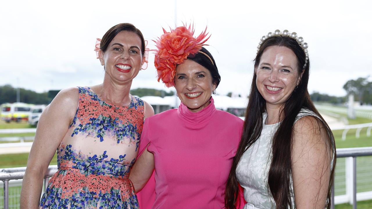 Cairns Amateurs: Race fashion from Cairns Amateurs Ladies Day and High ...