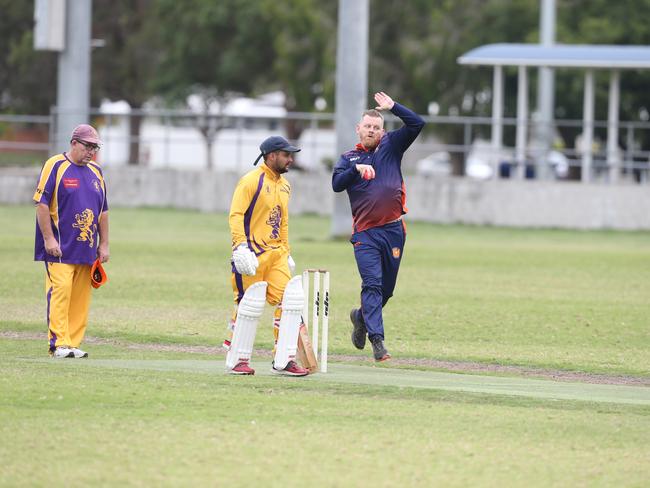 Palm Beach Currumbin (batting) vs. Runaway Bay in the Community Div 3 competition. Aaron Canning. 25 November 2023 Palm Beach Picture by Richard Gosling