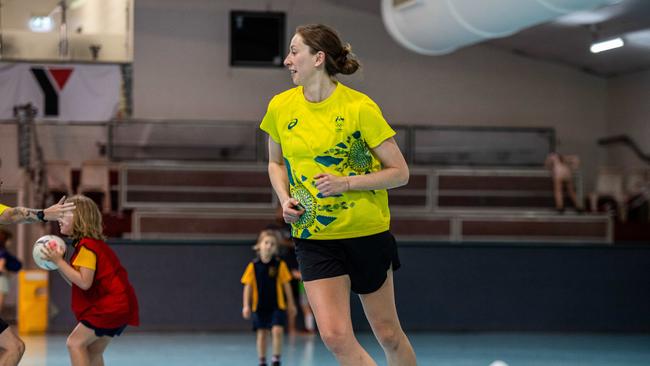 Natalie Burton Olympians run training drills with Katherine kids at the YMCA as part of Olympics Unleashed program. Picture: Pema Tamang Pakhrin