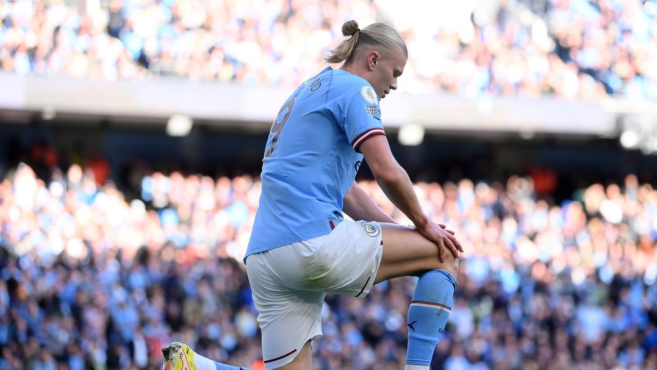 MANCHESTER, ENGLAND - OCTOBER 08: Erling Haaland of Manchester City reacts after a missed chance during the Premier League match between Manchester City and Southampton FC at Etihad Stadium on October 08, 2022 in Manchester, England. (Photo by Laurence Griffiths/Getty Images)