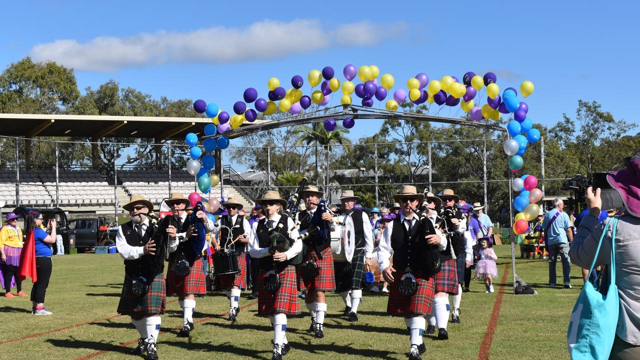 The survivor and carers lap kicking off the 2024 Rockhampton Relay for Life.