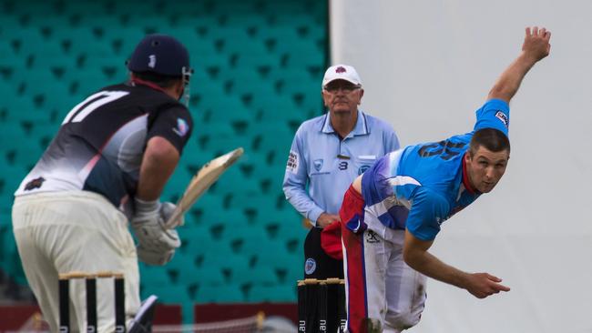 Northern Rivers Rock player Caleb Ziebell bowls to Orana Outlaws captain Nathan Pilon at the Plan B Regional Bash Twenty20 final at the at the SCG in 2016. Selectors for this year’s team will be watching he new Covid Cup throughout the month of November.