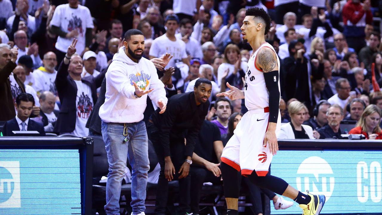 Drake wearing hot sale 76ers shorts