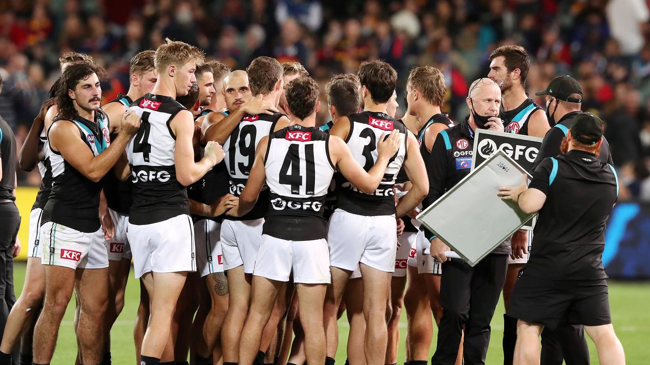 Ken Hinkley in the three-quarter time huddle against Adelaide in round 3.