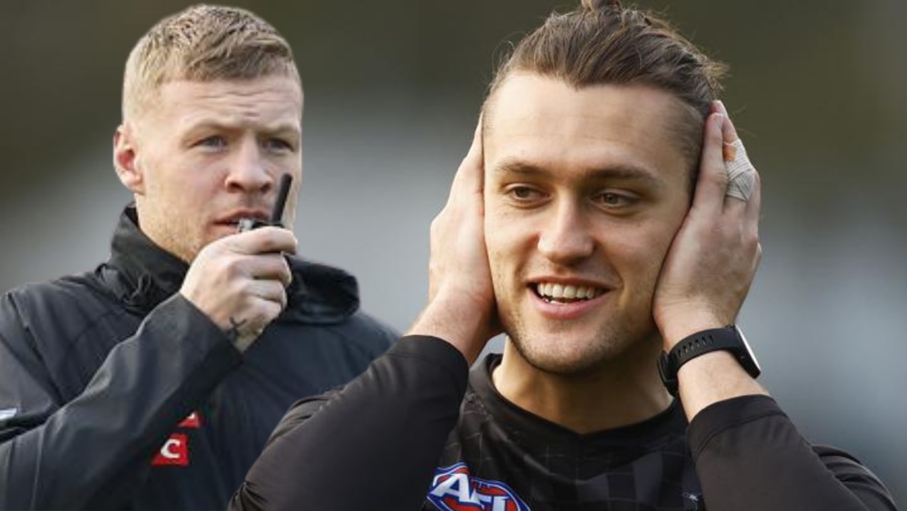 Collingwood has given an update on injured star pair Jordan De Goey and Darcy Moore.