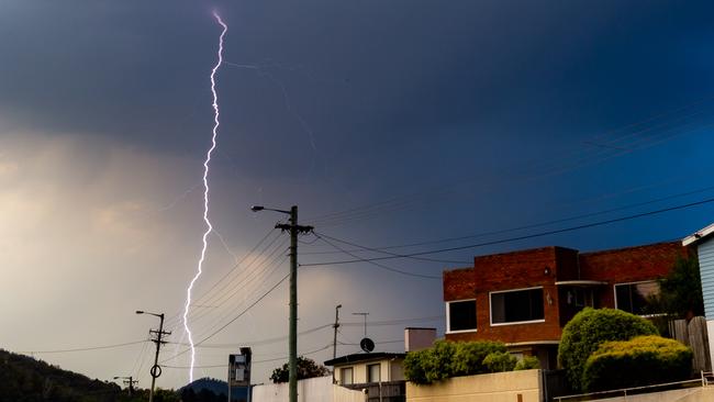 Lightning over Hobart in 2019. Photographer: Ben Short.