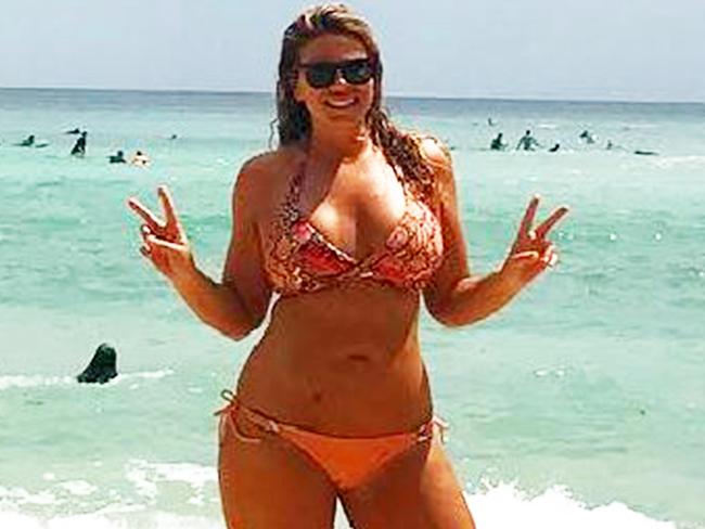 Fiona Falkiner instagram bikini pic