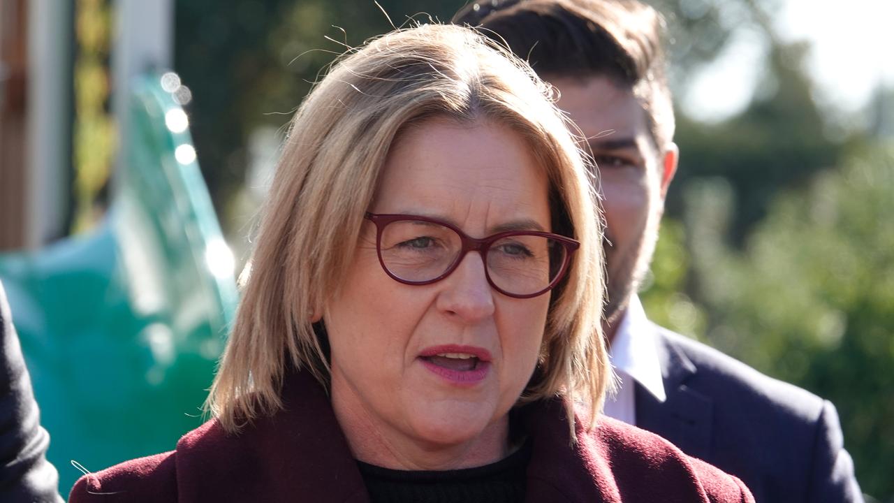 Economists query Victoria’s free public transport plan