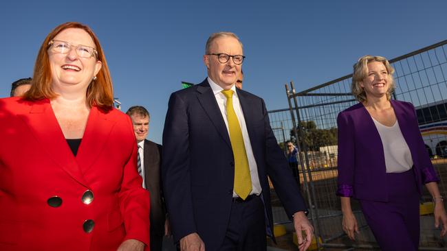 Prime Minister Anthony Albanese in SA with Boothby MP Louise Miller-Frost and Federal homelessness minister Clare O’Neil. Picture: Jason Edwards / NewsWire