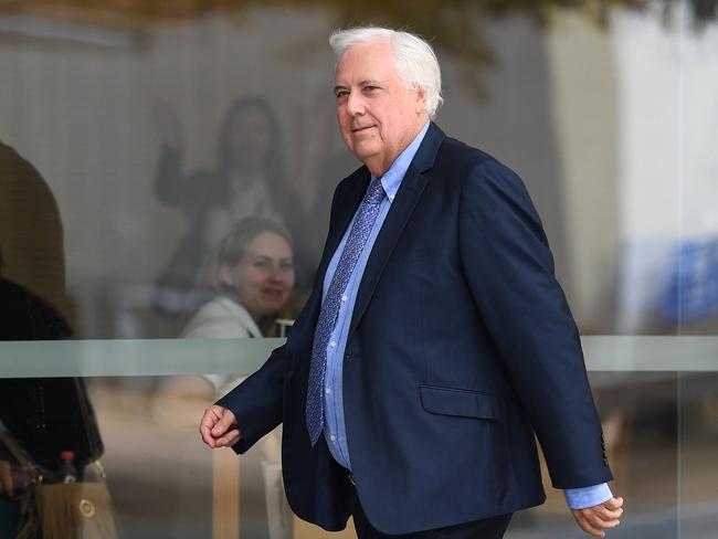 Businessman and former federal MP Clive Palmer arrives at the Supreme Court in Brisbane, Thursday, August 3, 2017. Liquidators are trying to freeze $200 million of Clive Palmer's assets to recover millions in taxpayer funds used to pay out the former MP's axed Queensland Nickel workers. (AAP Image/Dan Peled) NO ARCHIVING