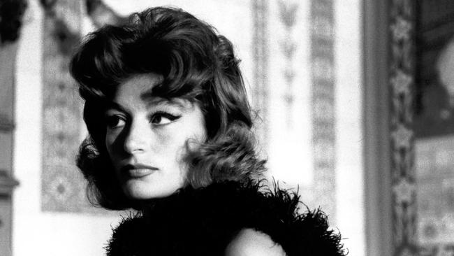 Anouk Aimee in Lola.