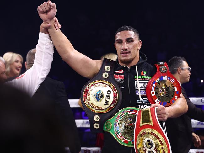 BRISBANE, AUSTRALIA - NOVEMBER 04: Justis Huni celebrates winning against Kiki Toa Leutele at Nissan Arena on November 04, 2022 in Brisbane, Australia. (Photo by Chris Hyde/Getty Images)