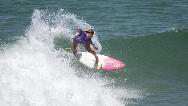 Ryan made it a Le-Ba double by defending her Great Lakes Pro title.