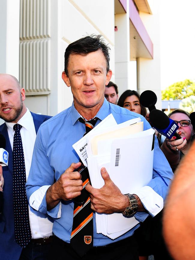 Alleged murderer Ben Hoffmann's defence lawyer, Peter Maley leaves Darwin Local Court. Picture: Keri Megelus