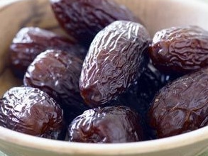 Dates are a tasty and healthy snack.