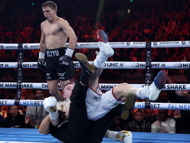 Bommber lands on Missialidis after the stoppage. Picture: Robert Cianflone/Getty Images