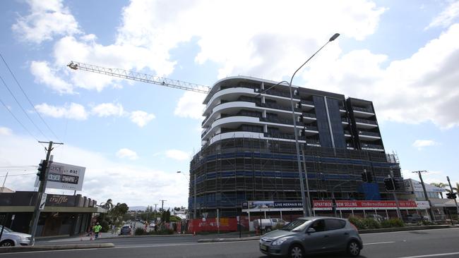 A crane snapped its cable and dropped its 400kg hook to the ground narrowly missing a pedestrian in Bondi Ave Mermaid Beach. Picture Glenn Hampson