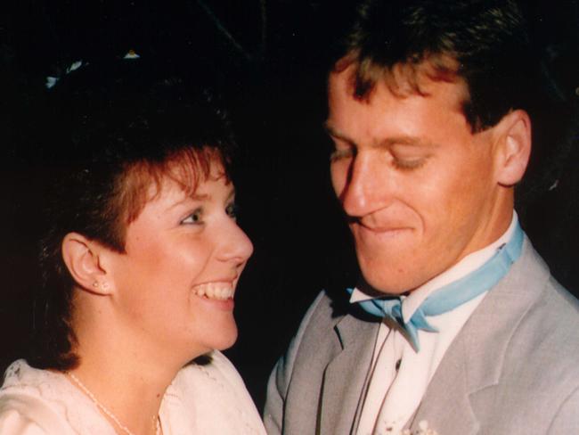 Kathleen and Craig Folbigg during their 1980s wedding day.