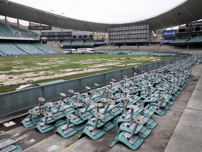 Demolition was stopped but will get underway again on the old Sydney Football Stadium.