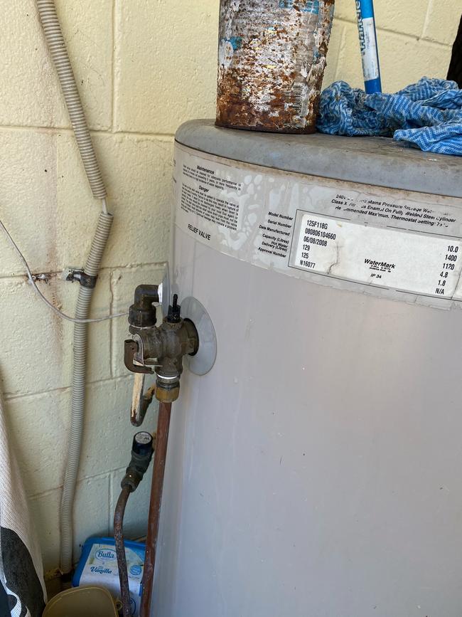 A tenant says the valve is faulty on this hot water system.