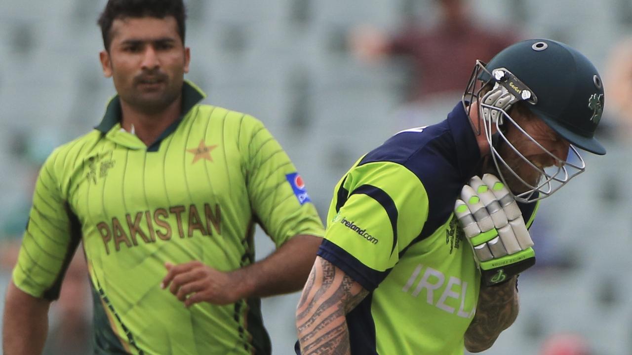 Pakistan v Ireland: John Mooney plays ramp shot into throat during ...