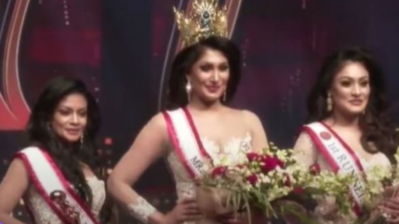 Sri Lanka Beauty Queen Crown Ripped From Head As Rival Claims ‘divorcee Can T Win Au