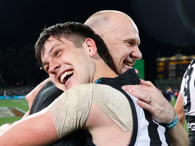 ADELAIDE, AUSTRALIA - OCTOBER 01: Ken Hinkley, Senior Coach of the Power and Zak Butters of the Power celebrate during the 2020 AFL First Qualifying Final match between the Port Adelaide Power and the Geelong Cats at Adelaide Oval on October 01, 2020 in Adelaide, Australia. (Photo by Michael Willson/AFL Photos via Getty Images)