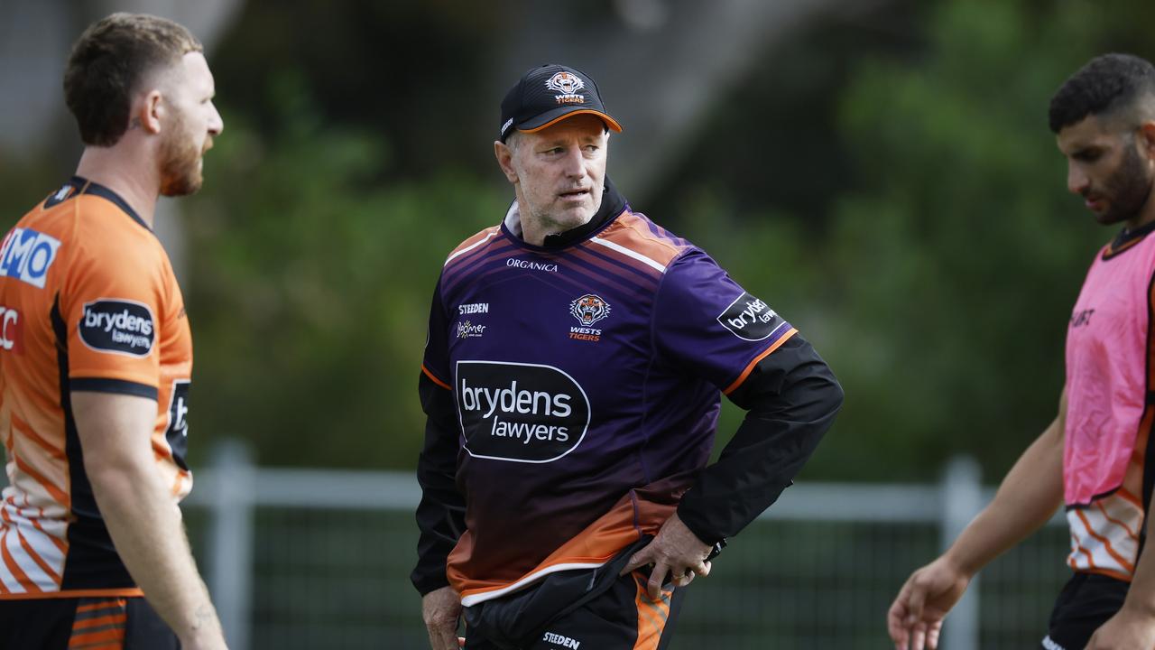 SYDNEY, AUSTRALIA – APRIL 13: Wests Tigers coach Michael Maguire looks on during a Wests Tigers NRL training session at St Lukes Park North on April 13, 2022 in Sydney, Australia. (Photo by Mark Evans/Getty Images)