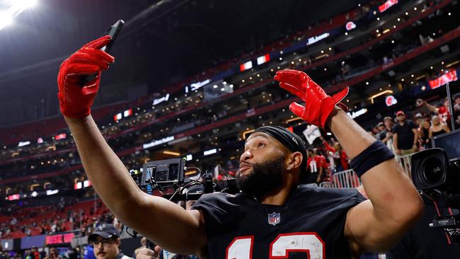 Hodge celebrated the win with a selfie. Todd Kirkland/Getty Images/AFP