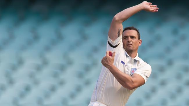 Stephen O'Keefe of the Blues bowls during day 3 of the Sheffield Shield cricket match between New South Wales and Queensland at the SCG in Sydney, Monday, December 9, 2019. (AAP Image/Craig Golding)