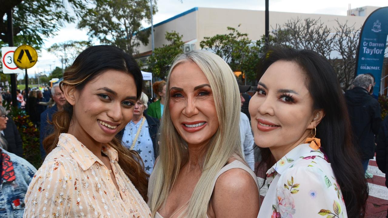 Kathie Pearls, Kathryn O’Brien and Chloe Wang at Main Beach Street Festival, Main Beach. Pic: Regina King