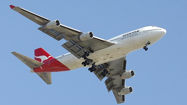 A Qantas plane on its way to Melbourne from LA had to turn around after a fuel pump fault