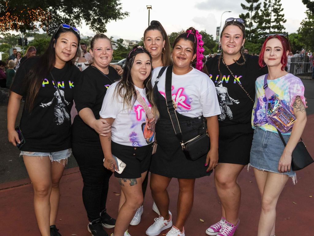 Pink at Suncorp Stadium, Brisbane on March 19 Photos