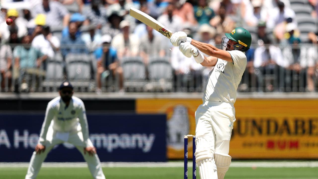 After top-scoring with 26 from 112 balls, Mitchell Starc is the only batter worthy of an action shot. (Photo by Robert Cianflone/Getty Images)