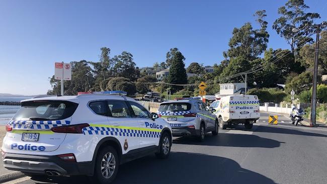 Cyclist dies after crash at Kingston esplanade. Picture: Nikki Davis-Jones