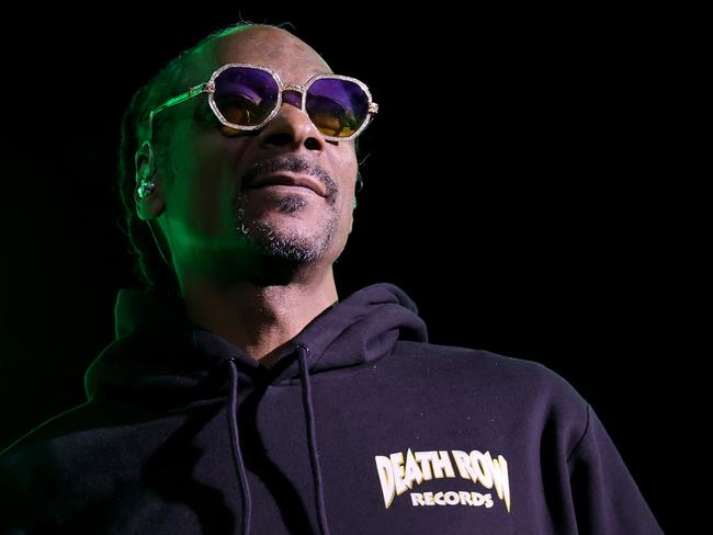 SCOTTSDALE, ARIZONA - FEBRUARY 11: Snoop Dogg performs at Shaq's Fun House Big Game Weekend at Talking Stick Resort early on February 11, 2023 in Scottsdale, Arizona. (Photo by Ethan Miller/Getty Images)