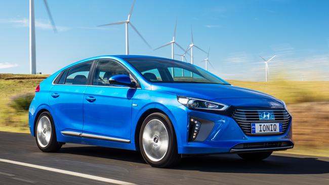 Hyundai Ioniq: Petrol-electric hybrid recharges its onboard battery pack when braking or on descents.