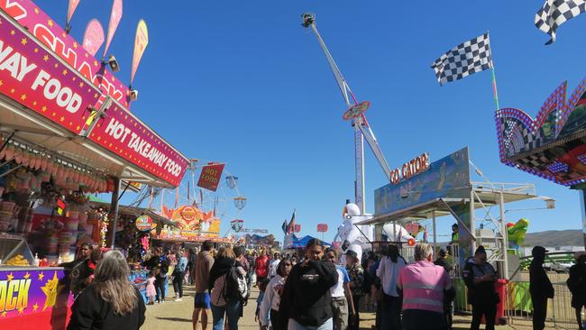 Clear skies greeted showgoers on the first morning of the annual Alice Springs show. Photo: Laura Hooper.