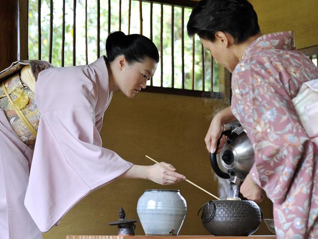 Traditional tea ceremony at the existing tea house at Edogawa garden.