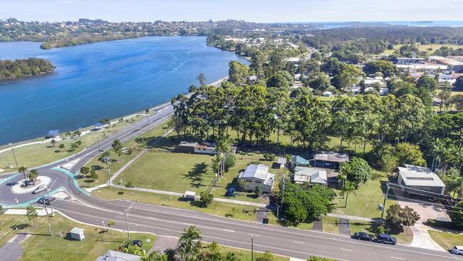 Chinderah Bay Drive, Chinderah.