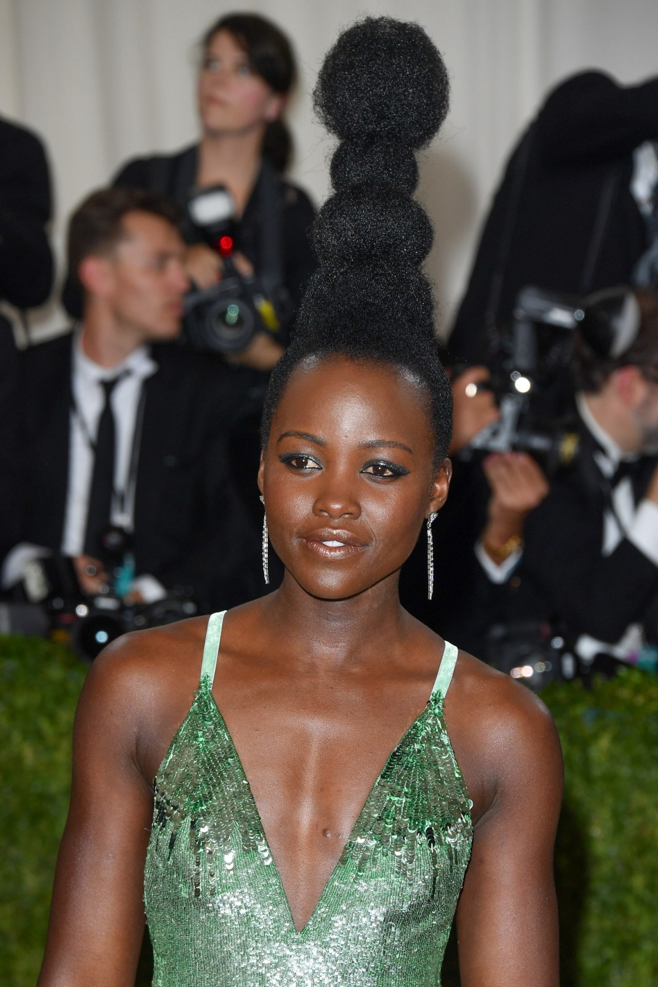 Lupita Nyong’o attends the 2016 Met Gala.