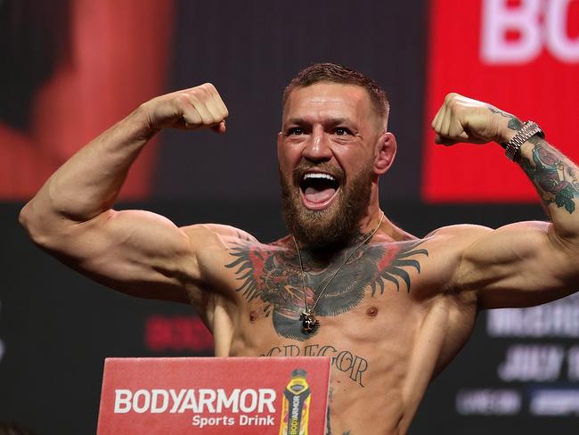 Aussie boxer in shock talks to fight UFC legend