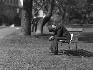 Out of Work, Hyde Park (1930), by E.O. Hope, one of many historical photos from the Depression in the Skint! exhibition.