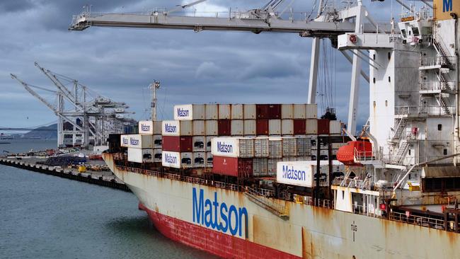 OAKLAND, CALIFORNIA - FEBRUARY 03: A container ship is docked at the Port of Oakland on February 03, 2025 in Oakland, California. U.S. President Donald Trump has agreed to temporarily pause the 25% tariff on Mexico for one month after negotiating with Mexico's President Claudia Sheinbaum. The agreement came shortly after President Trump imposed new tariffs on Mexico, Canada, and China.   Justin Sullivan/Getty Images/AFP (Photo by JUSTIN SULLIVAN / GETTY IMAGES NORTH AMERICA / Getty Images via AFP)