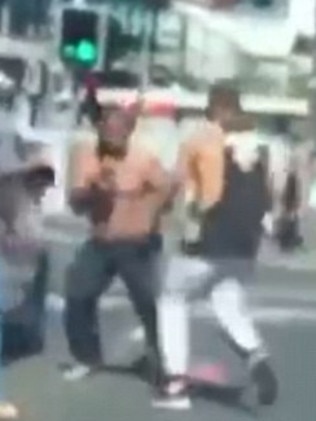 Auburn street fight: Wild topless rush-hour fist fight | Daily Telegraph