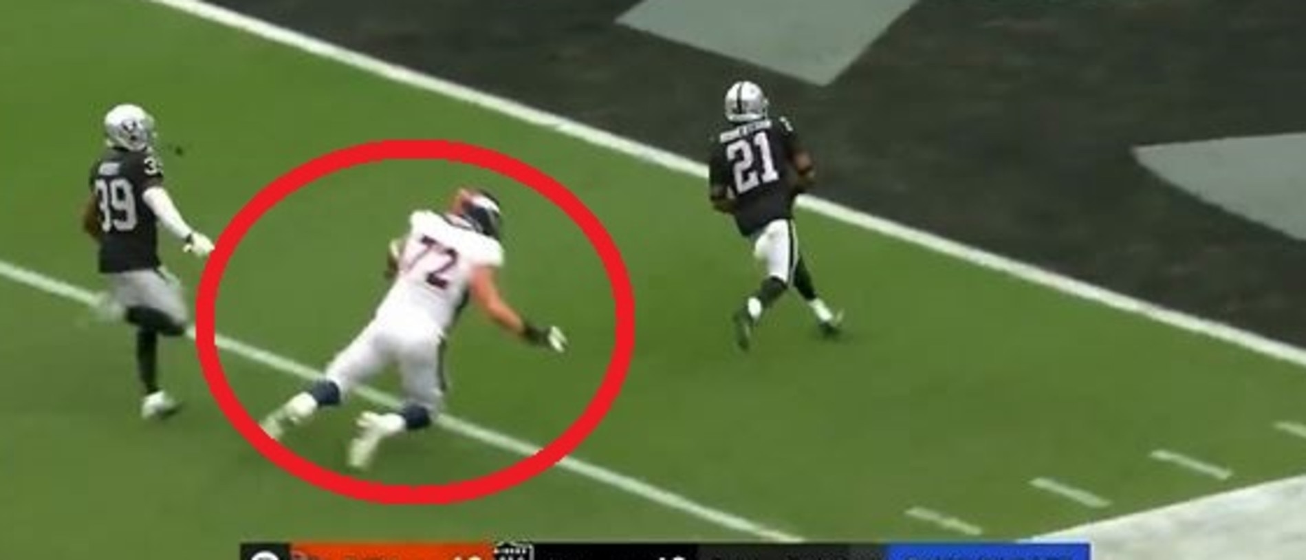 Watch: Raiders CB Amik Robertson fumble return for TD vs Broncos