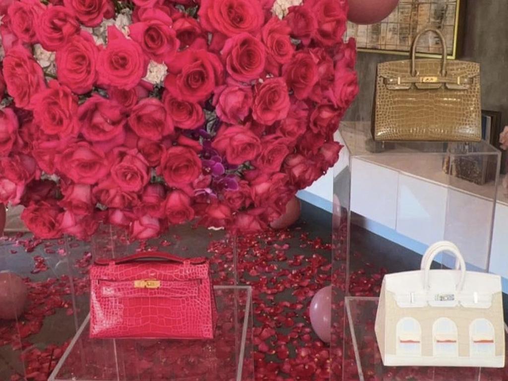 Cardi B shows off the luxury bags Offset gave on her birthday (photo)