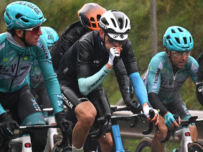 Ben O'Connor competes in heavy rain during the Giro d’Italia. Picture: Getty Images