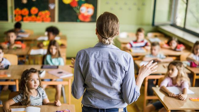 The Queensland government has offered school teachers an 11 per cent pay rise over the next three years.