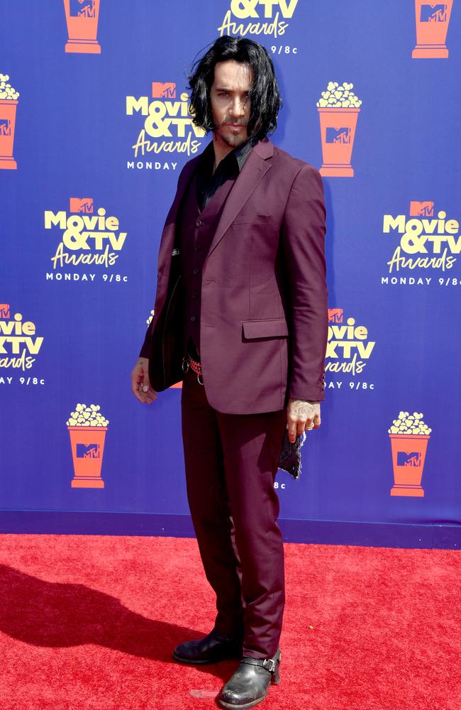 Nick Cannon channels Mortal Kombat in Louis Vuitton MUZZLE on starry MTV  Movie Awards red carpet